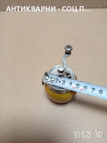 Стара Малка Мелничка За Подправки От Соца. , снимка 12 - Антикварни и старинни предмети - 51924859