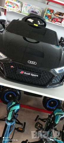 Детска Акумулаторна кола Ауди R8 , снимка 3 - Детски велосипеди, триколки и коли - 51463290