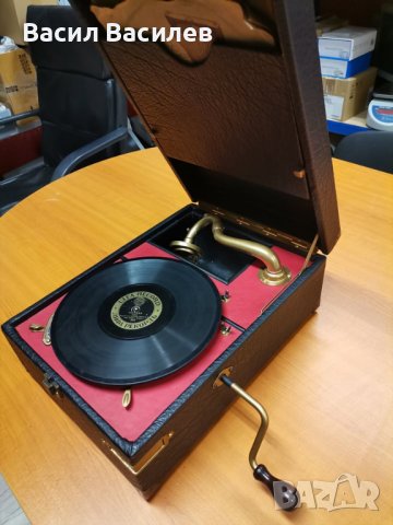 Перфектно възстановен ретро грамофон, снимка 3 - Антикварни и старинни предмети - 36605430