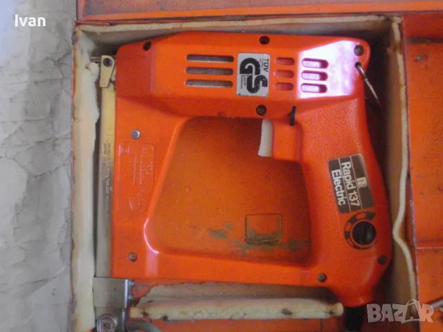 Rapid 137 Electric Made in SWEDEN Шведски Електрически ТАКЕР за скоби за кабели 5мм Оригинален РАПИД, снимка 6 - Други инструменти - 47341869