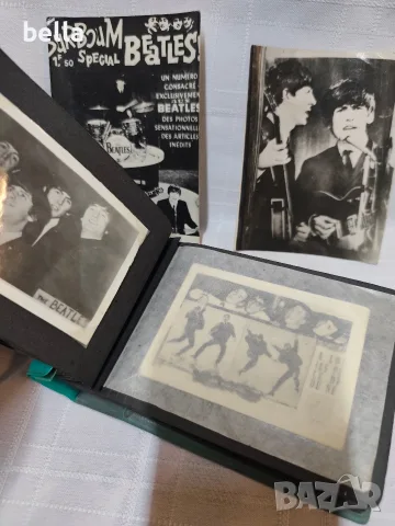 Колекционерско малко албумче със 33 оригинални ретро снимки на The Beatles от 60-те години