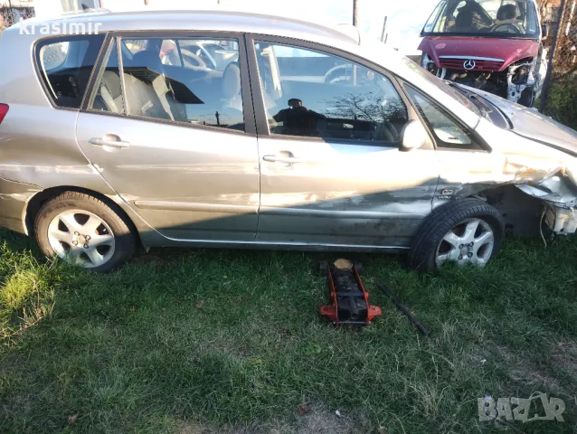 Тойота Корола Версо на части, снимка 3 - Автомобили и джипове - 48530053