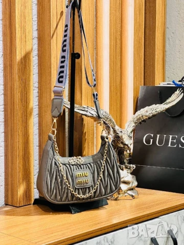 чанти Miu Miu , снимка 9 - Чанти - 50675393