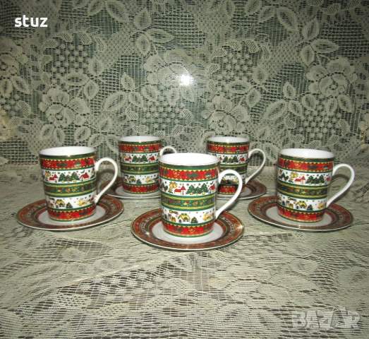 Големи порцеланови чаши с коледни мотиви, за кафе, чай, с чинийки, мъгове, нови, снимка 2 - Чаши - 52586513