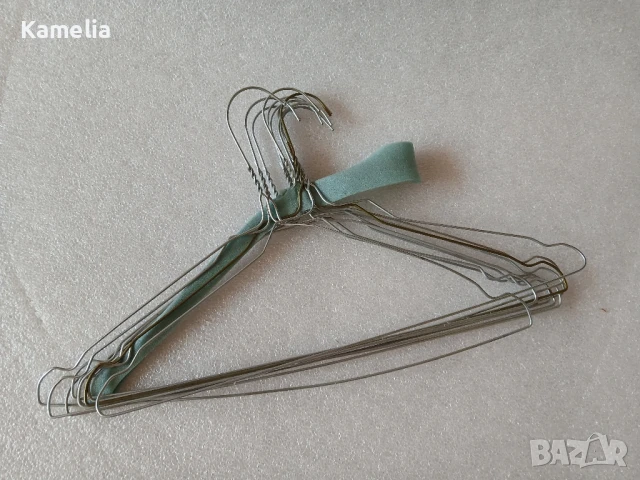 10 Метални закачалки за гардероб