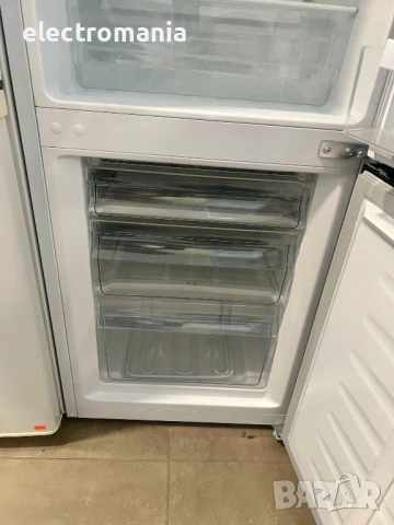 хладилник с фризер Hanseatic HKGK14349DW, снимка 6 - Хладилници - 53146486