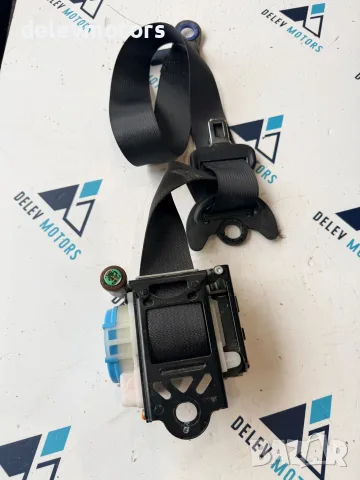 305257810 преден десен колан от Toyota Yaris P13, 1.0i