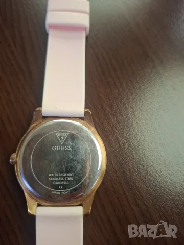 Оригинален дамски часовник Guess, снимка 2 - Дамски - 55842154