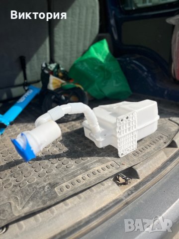 Казанче за течност за чистачките за volkswagen, снимка 2 - Автомобили и джипове - 40460797