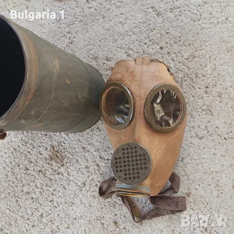 стар противогаз с метална кутия от Втората световна война , снимка 3 - Антикварни и старинни предмети - 56168657