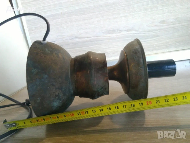 Нощна (настолна) лампа от месинг или бронз , снимка 3 - Настолни лампи - 55705778