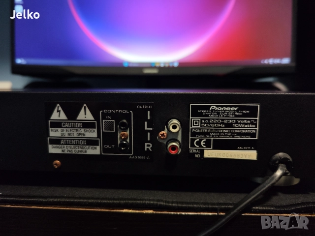 Тунер Pioneer F-104, снимка 4 - Ресийвъри, усилватели, смесителни пултове - 52674488
