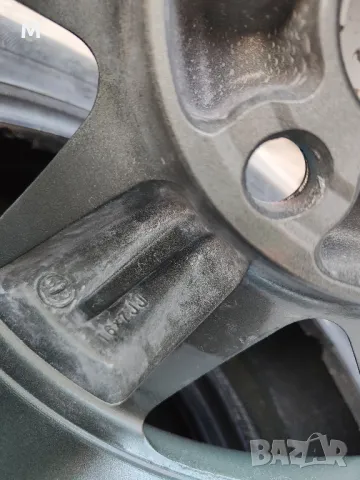 Тойота Рав 4 , снимка 6 - Гуми и джанти - 47335726