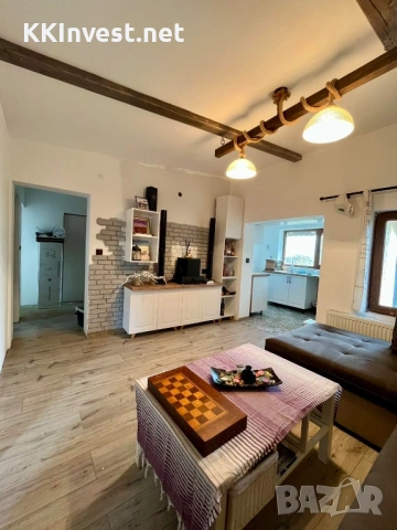 Придава къща в с. Островче