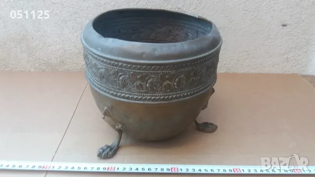 масивна бронзова саксия - римски стил , снимка 2 - Антикварни и старинни предмети - 56429472