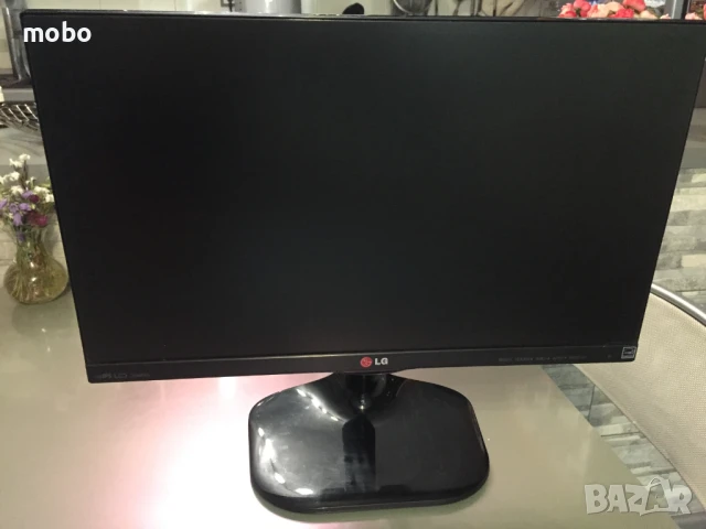 LED Монитор LG 22MP65HQ-P ,широк екран,  дисплей- 21.5" (54.61 cm), работи отлично
