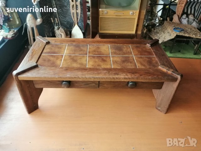 Дървена холна маса 