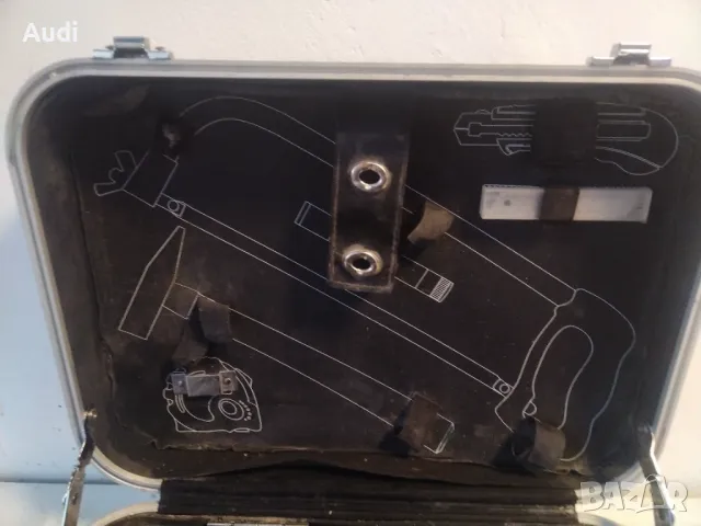 TECHNOCRAFT куфар за инструменти. Множество отделения! Бонус налични инструменти : Керпеден, ножица , снимка 9 - Куфари с инструменти - 48922430