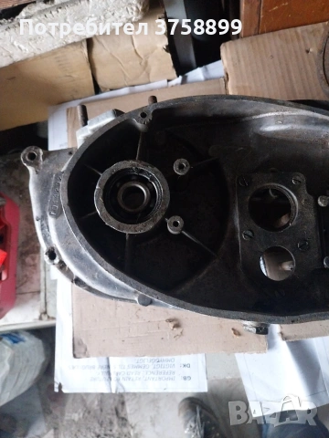 различни части останали от двигатели за иже възход и татран., снимка 17 - Части - 54069108