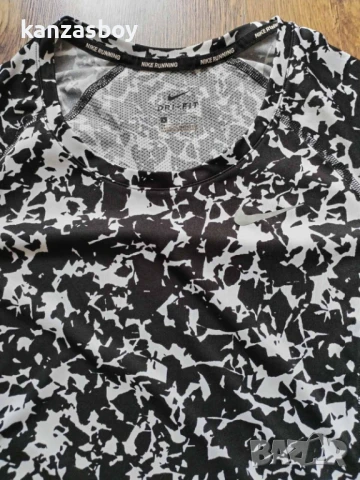 Nike Dri-FIT - страхотна дамска тениска КАТО НОВА S, снимка 2 - Тениски - 50760264