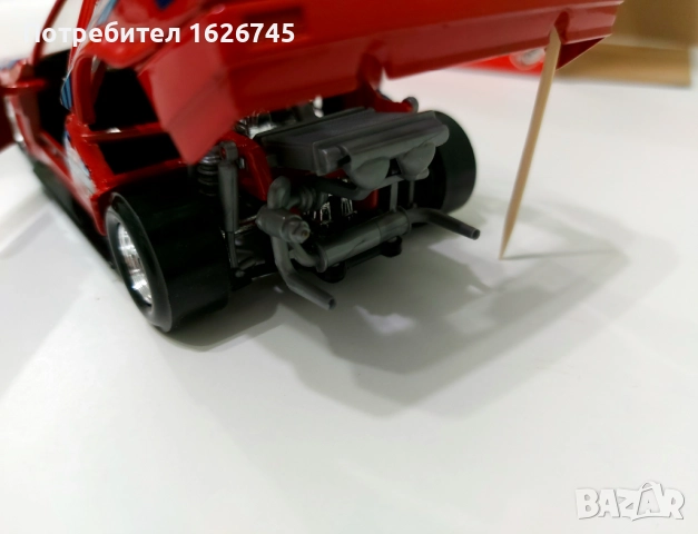 Lancia Delta S4 1:24 Bburago, снимка 4 - Колекции - 53002218