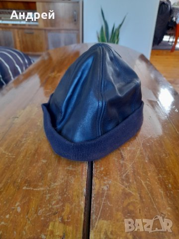 Шапка Mercedes-Benz