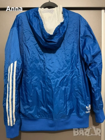 Ветроупорна яке🔥Оригинална Adidas. Добро състояние. Отговаря на размери M, L, снимка 2 - Спортни дрехи, екипи - 53903805