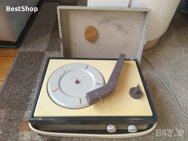 Ретро грамофон Ziphona, снимка 1 - Антикварни и старинни предмети - 42551730