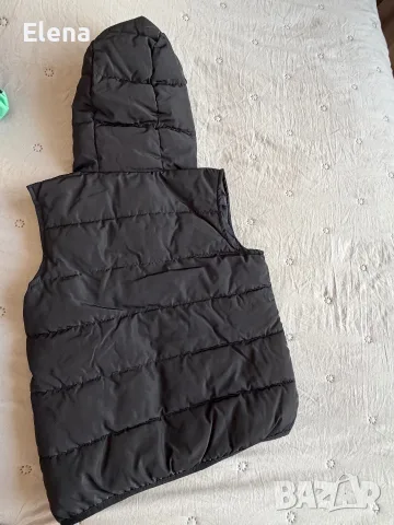 Guess -детски елек унисекс 6 г -25 евро , снимка 3 - Детски якета и елеци - 56299716