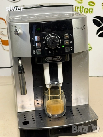 Кафемашина кафе автомат delonghi magnifica S с гаранция, снимка 4 - Кафемашини - 53265732