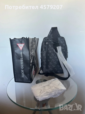 Мъжка чанта през рамо GUESS, снимка 2 - Чанти - 51734842