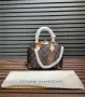 Louis Vuitton Луксозна Дамска Чанта с Емблематичен Монограм И Златисти Метални Елементи Код SEM-855, снимка 6