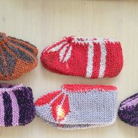 Продавам детски вълнени чорапи и терлици ръчна изработка, снимка 2 - Чорапи - 34868345