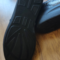 Обувки Ponki от естествена кожа , снимка 1 - Детски обувки - 44804276