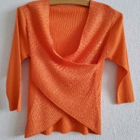 Нежна блуза от фино плетиво, снимка 1 - Блузи с дълъг ръкав и пуловери - 37826491