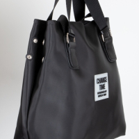 Спортно-елегантна дамска чанта за през рамо в стилен дизайн , снимка 4 - Чанти - 44535347