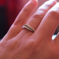 Нежен сребърен пръстен със зелени циркони - модел R049, снимка 5 - Пръстени - 28853533