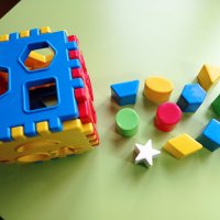 Образователни играчки - кубче и кофички с форми и цветове, пъзел с букви и цифри, снимка 4 - Образователни игри - 40107856