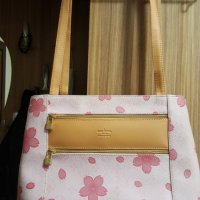 Красива и практична чанта, снимка 11 - Чанти - 38475948