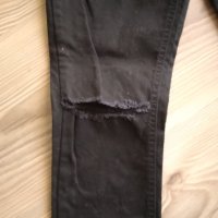 H&M - дънки с накъсан ефект 9-10г, снимка 5 - Детски панталони и дънки - 37521693