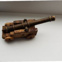 Сувенирно малко оръдие, снимка 2 - Антикварни и старинни предмети - 31779739