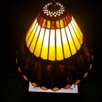 Настолна лампа в стил Тифани, снимка 3 - Настолни лампи - 42829173