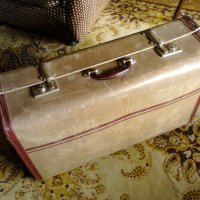 Продавам стар английски куфар от 50-те, снимка 1 - Антикварни и старинни предмети - 29356403