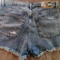 Cheap monday дънкови панталонки, снимка 3 - Къси панталони и бермуди - 38002711