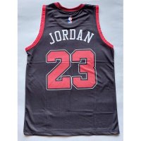 Мъжки Баскетболен Потник – NIKE NBA CHICAGO BULLS JORDAN 23; размери: S, M и L, снимка 2 - Спортни дрехи, екипи - 35636507