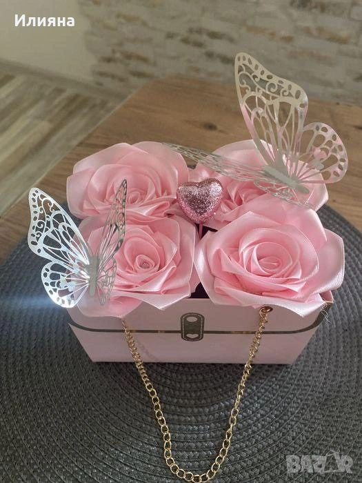 Букети от ръчно изработени сатенени рози, снимка 1