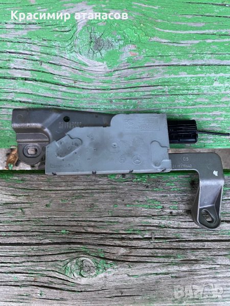 Усилвател антена за Mercedes-E-Class Sedan (W211) А2118270642, снимка 1