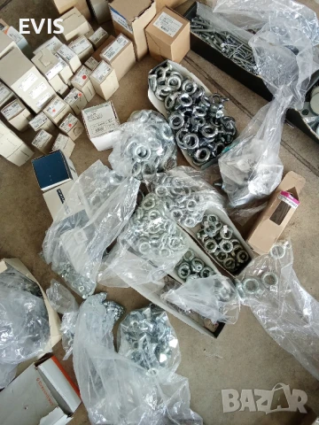 Болтове, гайки, шайби и патентни винтове , снимка 5 - Железария - 50824146