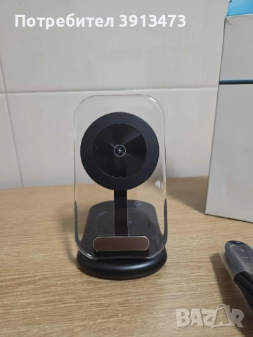 3 в 1 магнитна безжична зарядна станция за Apple устройства, снимка 3 - Друга електроника - 52184663