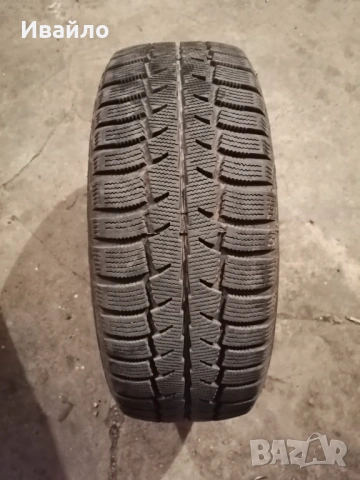 Продавам 1 брой зимна гума 205.55.16 дот 2021 Goodyear 